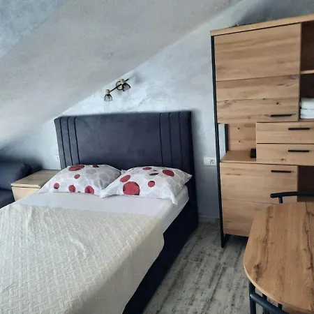 Pericic Apartment *